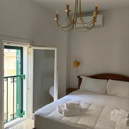 Sea Breeze Terrace מלון דירות 4*